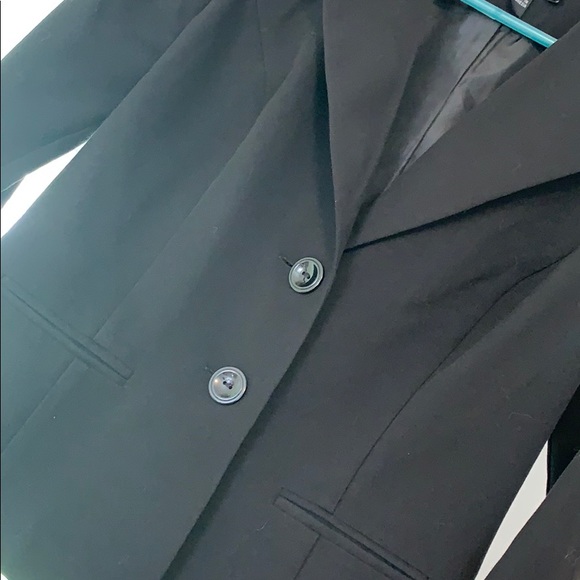 Blazer - Picture 4 of 5